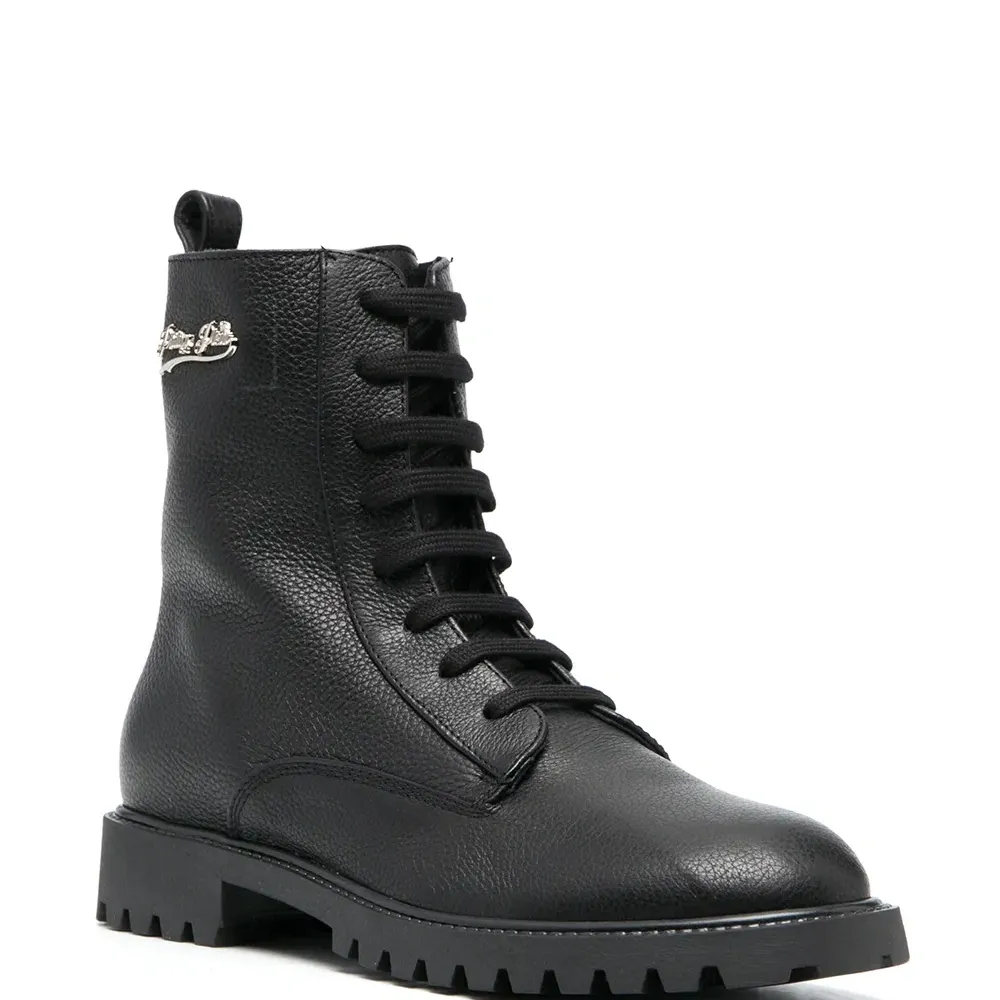 Ботинки на шнуровке