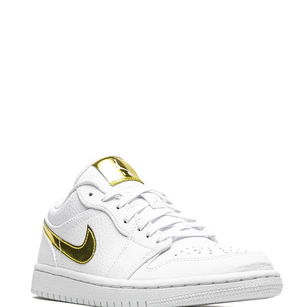 Кроссовки Air Jordan 1 Low SE