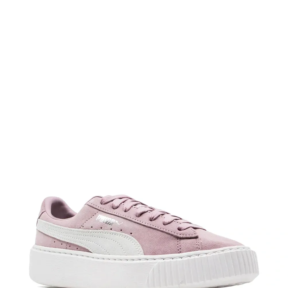 Кроссовки на платформе