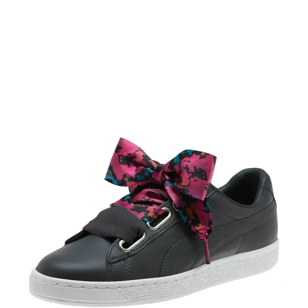 Кожаные кроссовки с атласным бантом