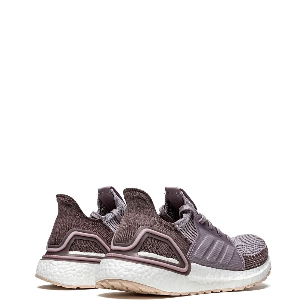 Кроссовки Ultraboost 19