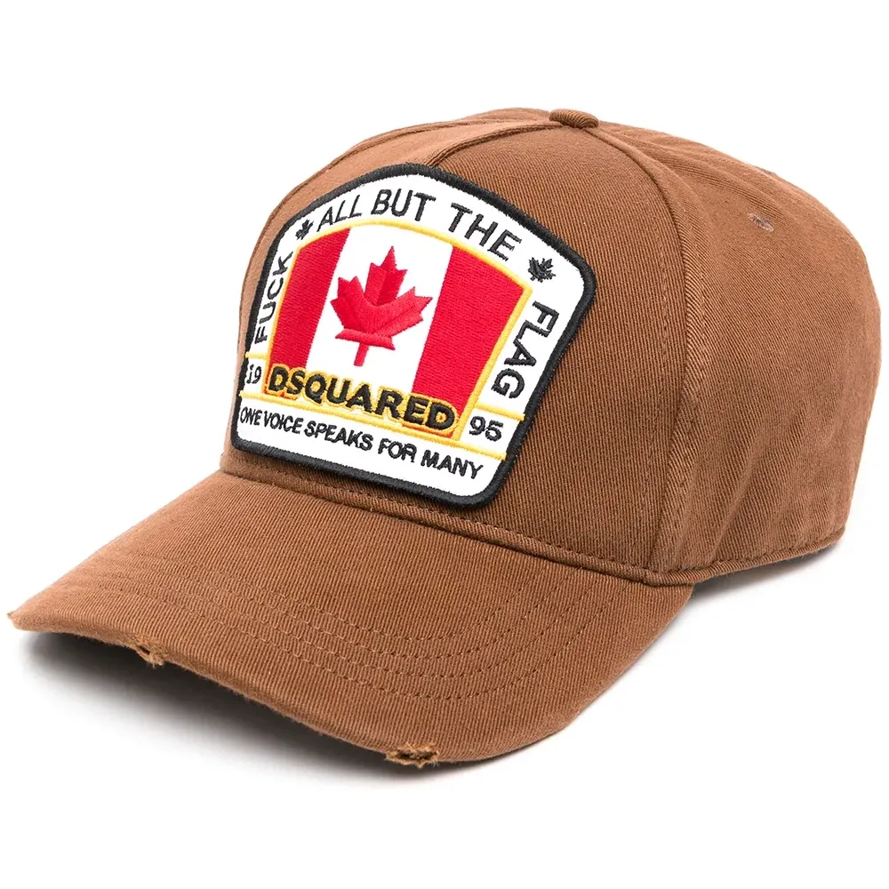 Бейсболка с аппликацией Бейсболка с аппликацией