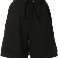 Спортивные шорты свободного кроя Спортивные шорты свободного кроя