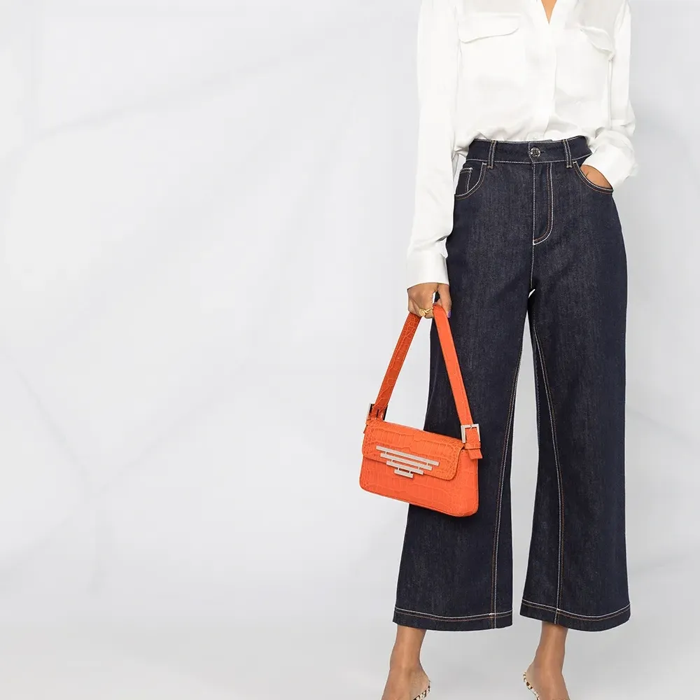 Атласная рубашка