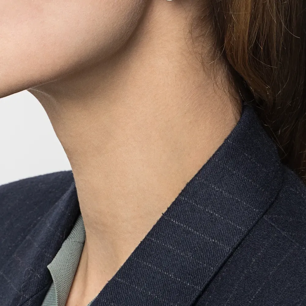 Серьги-гвоздики с декором Gancini