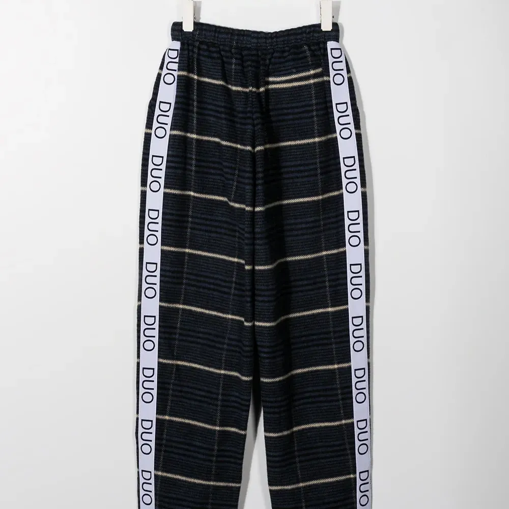 спортивные брюки с логотипом