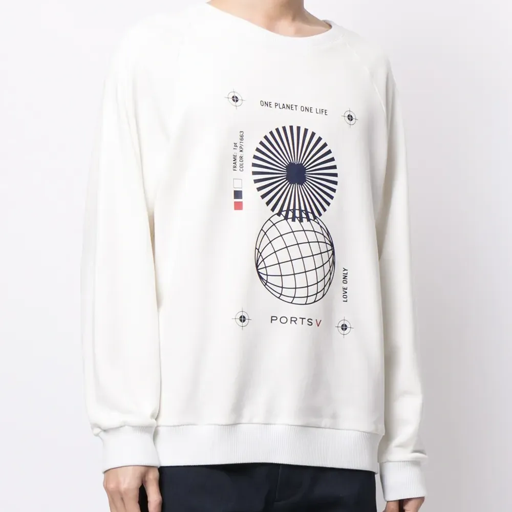 толстовка с надписью One Planet One Life