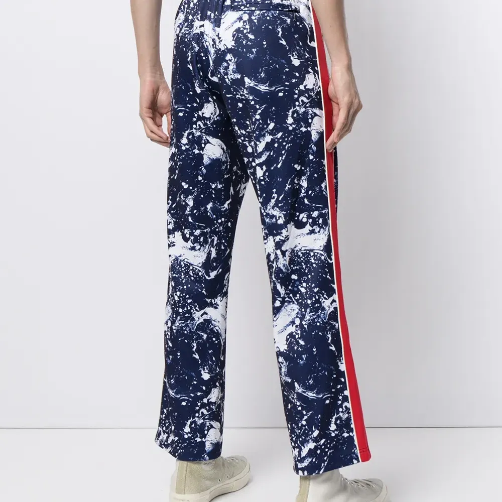 спортивные брюки с лампасами