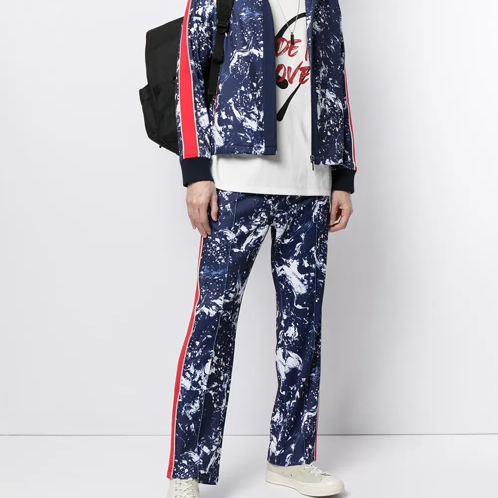 спортивные брюки с лампасами