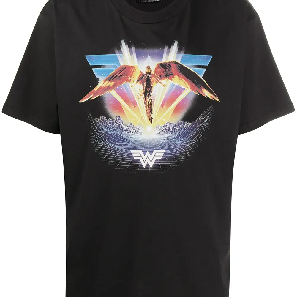 Футболка с графичным принтом