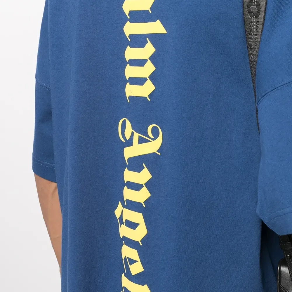 Футболка с логотипом