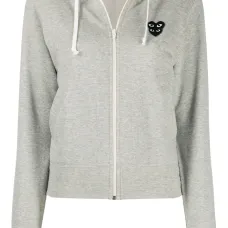 Худи с нашивкой