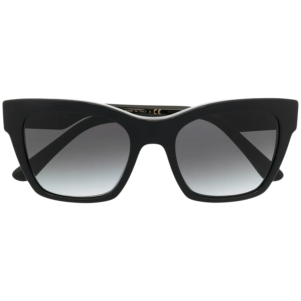 Солнцезащитные очки в квадратной оправе