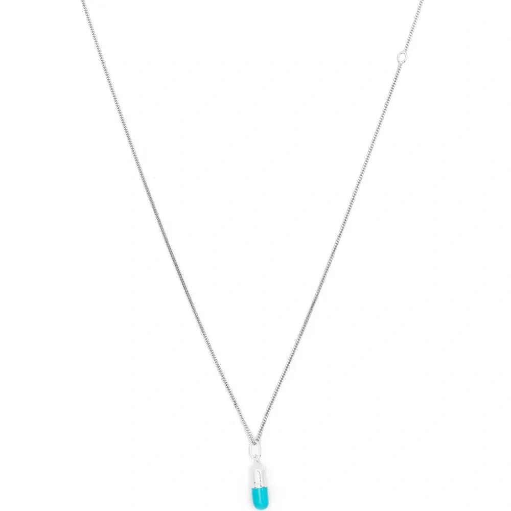 Колье с подвеской в виде пилюли