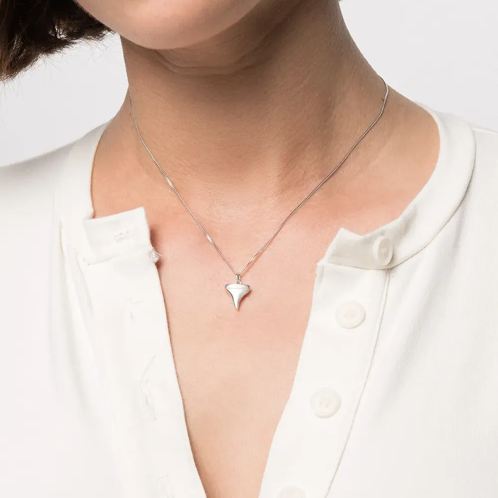 Колье с подвеской