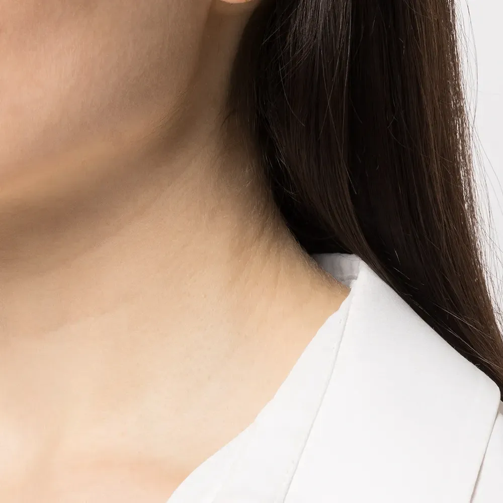 Серьга-гвоздик WTF