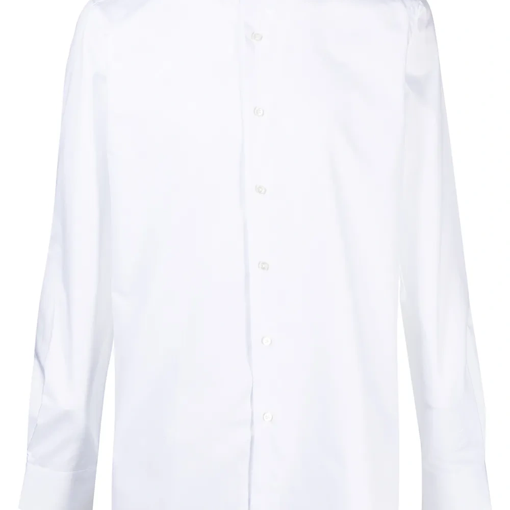 Рубашка с заостренным воротником