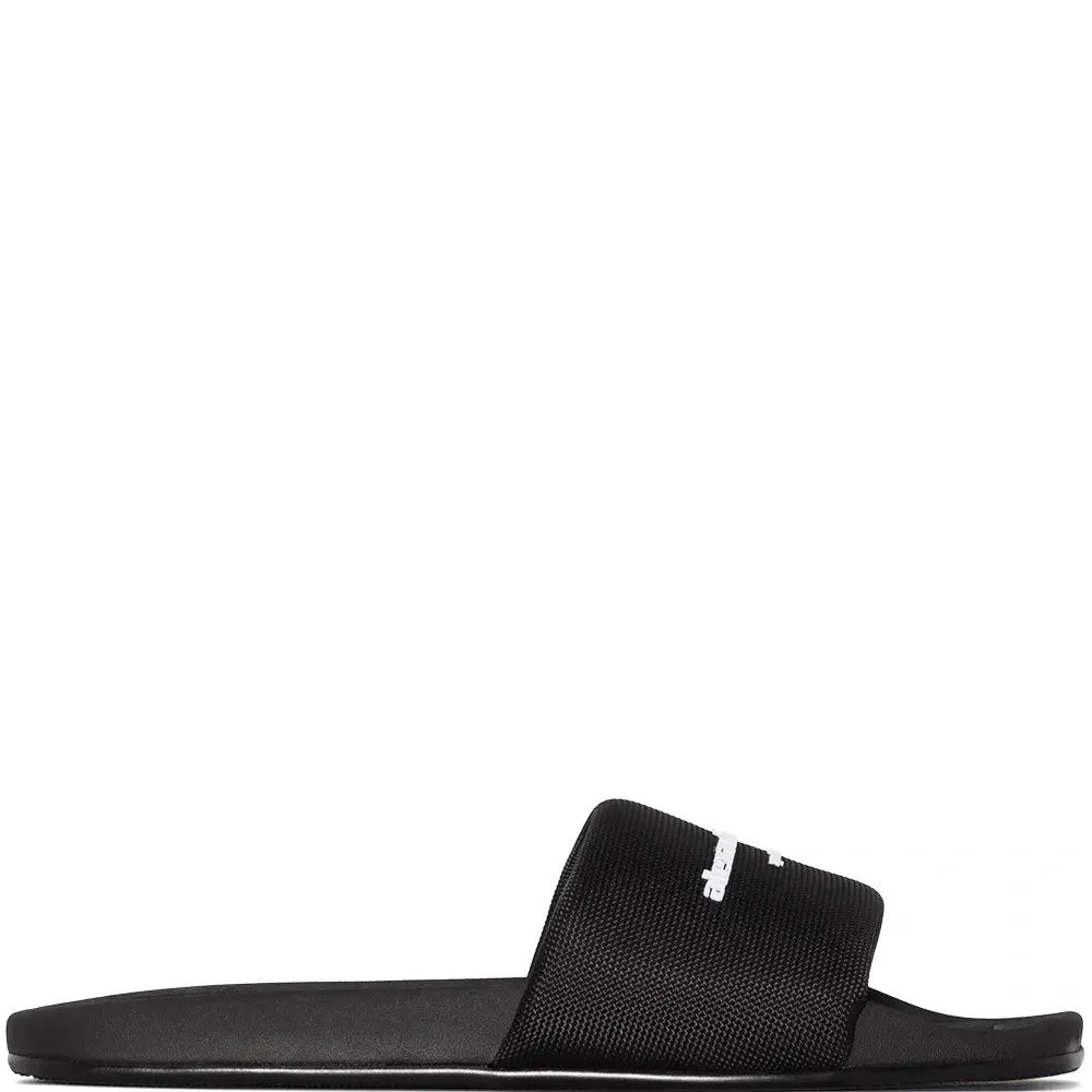 Шлепанцы с логотипом