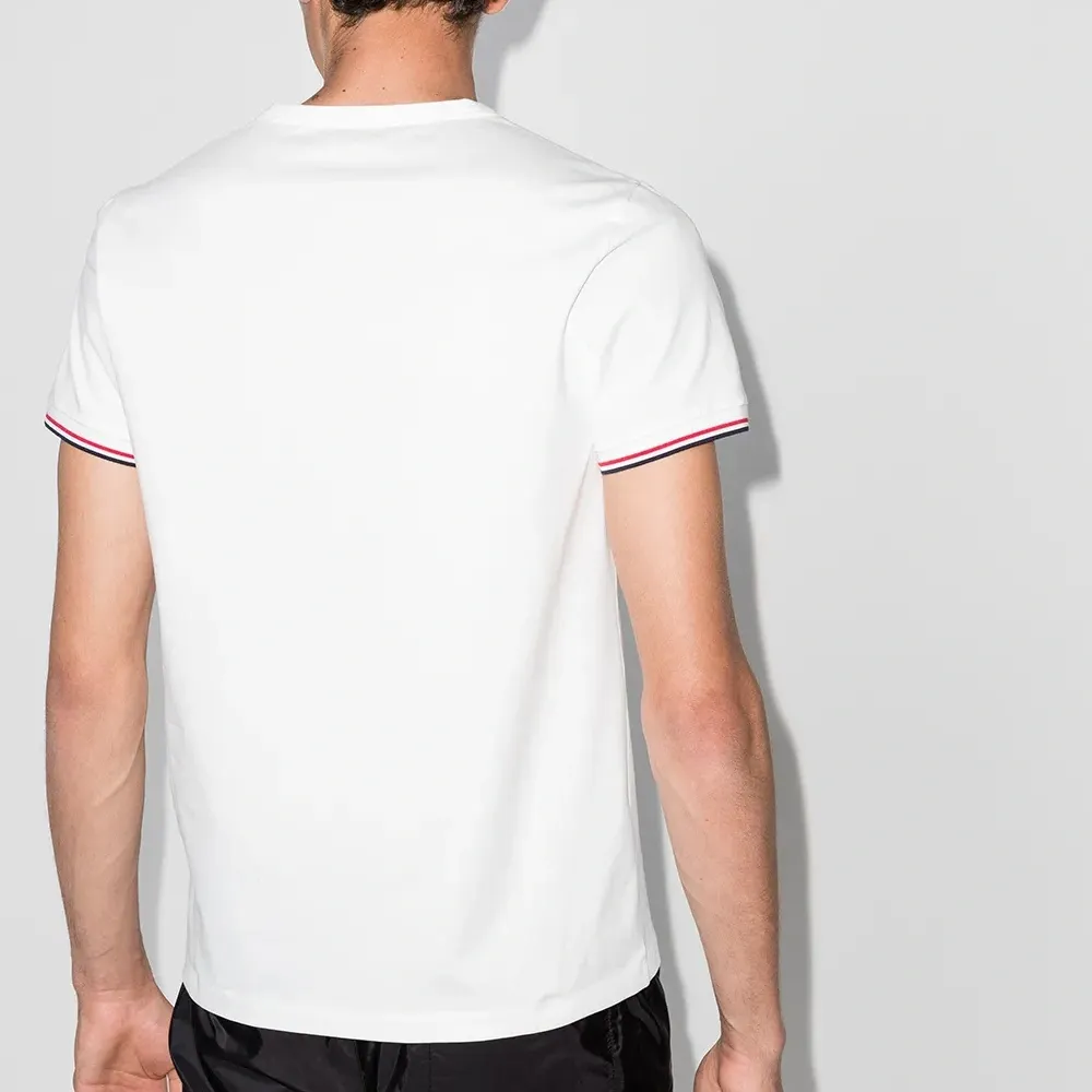 Футболка с короткими рукавами и нашивкой-логотипом