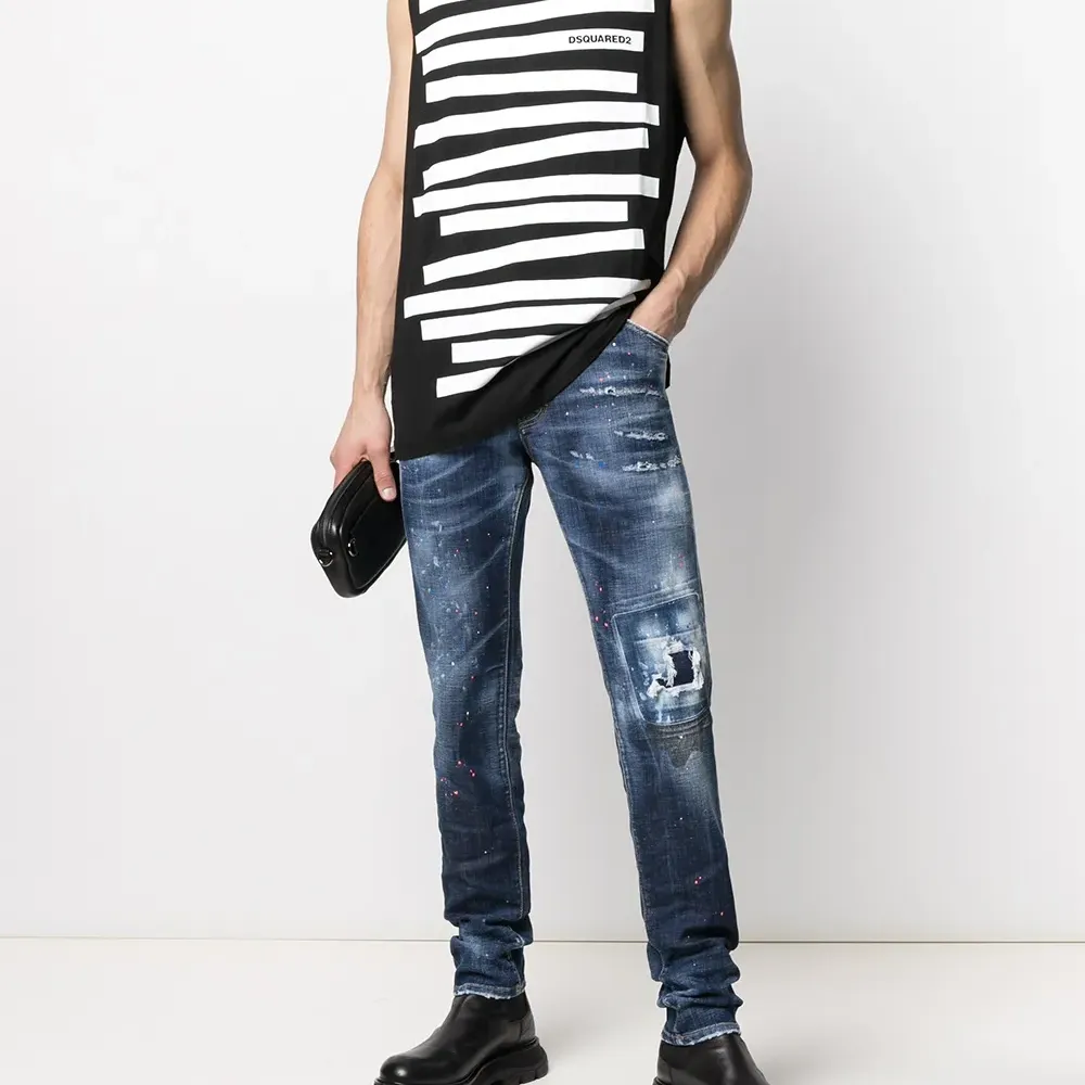 Топ с полосками и логотипом