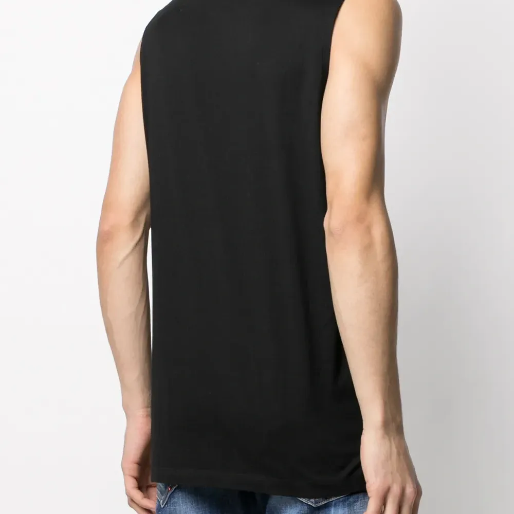 Топ с полосками и логотипом