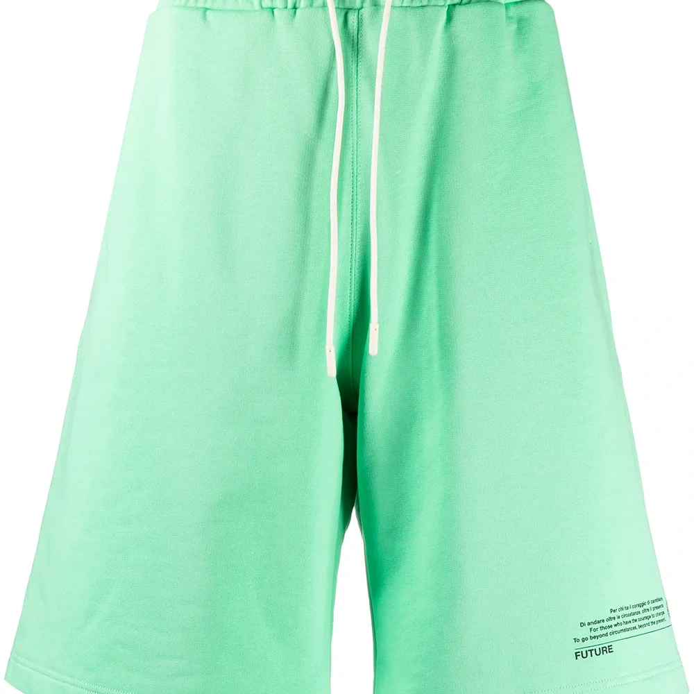 шорты с логотипом