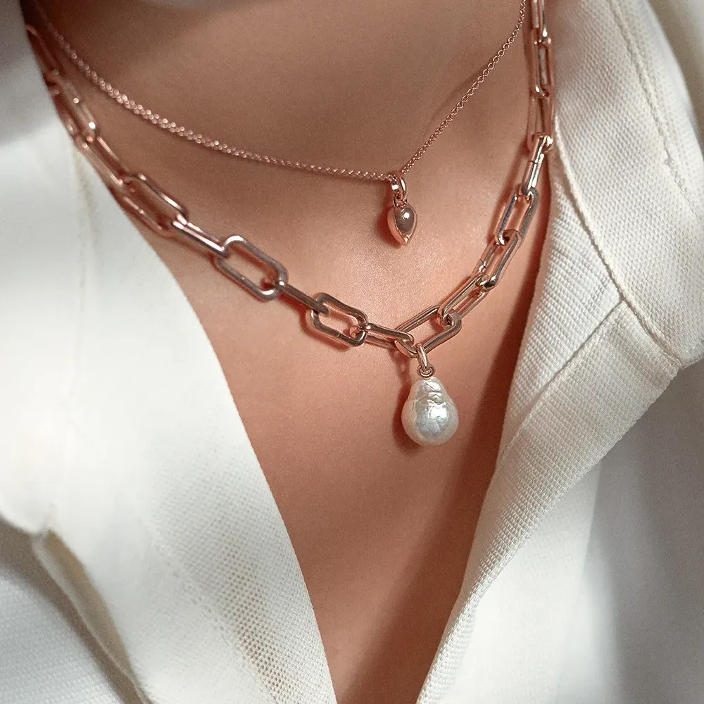 Подвеска Nura с барочным жемчугом Подвеска Nura с барочным жемчугом