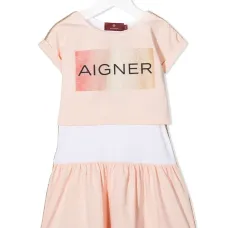 платье с короткими рукавами и логотипом