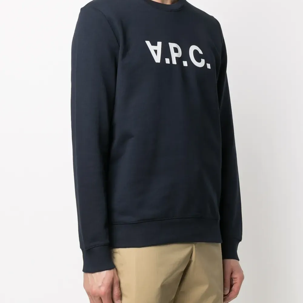 Толстовка с круглым вырезом и логотипом