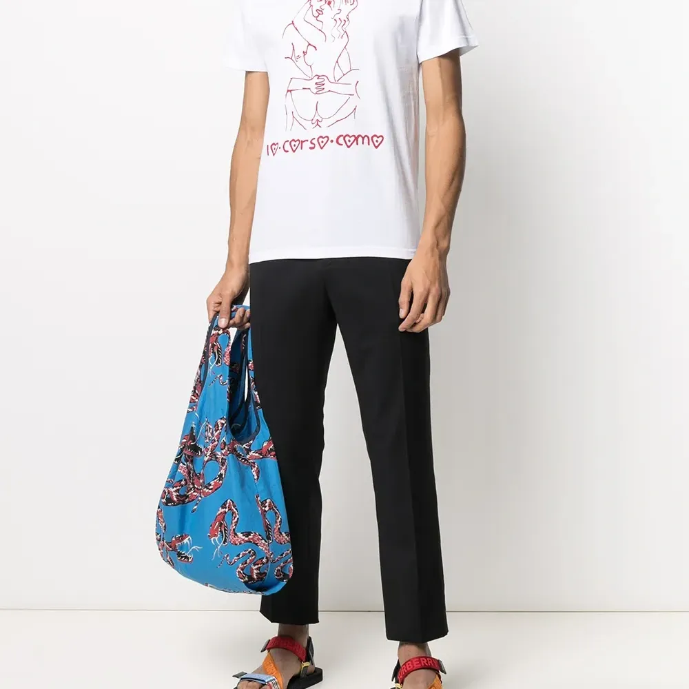 Футболка с короткими рукавами и графичным принтом