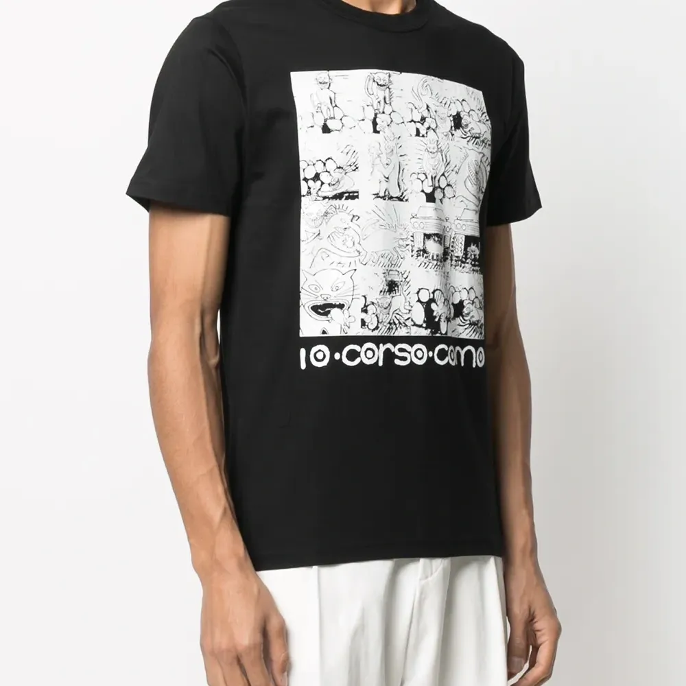 Футболка с короткими рукавами и графичным принтом