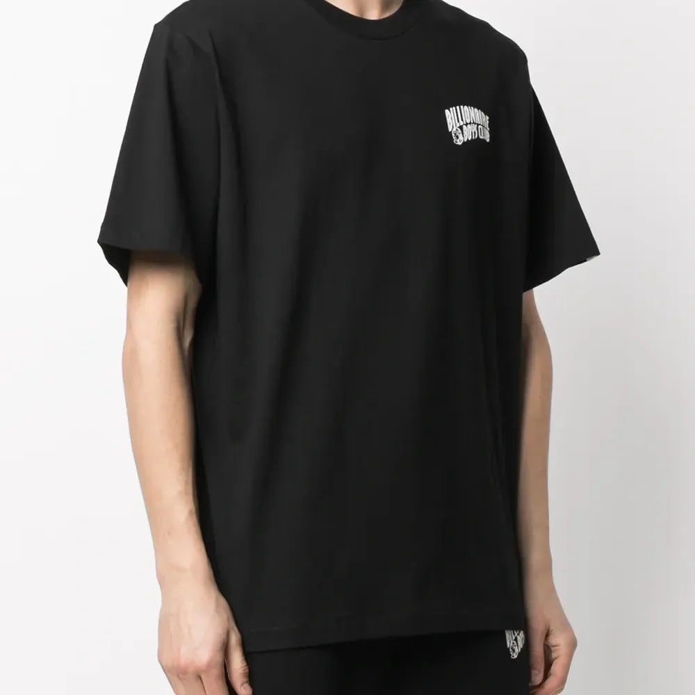 Футболка с круглым вырезом и логотипом