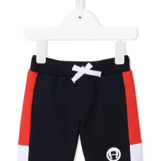 Спортивные шорты