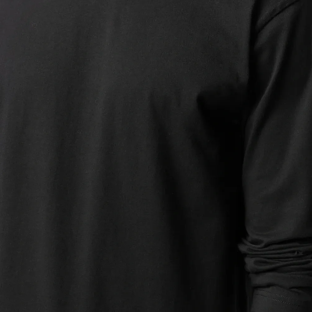 Футболка с длинными рукавами