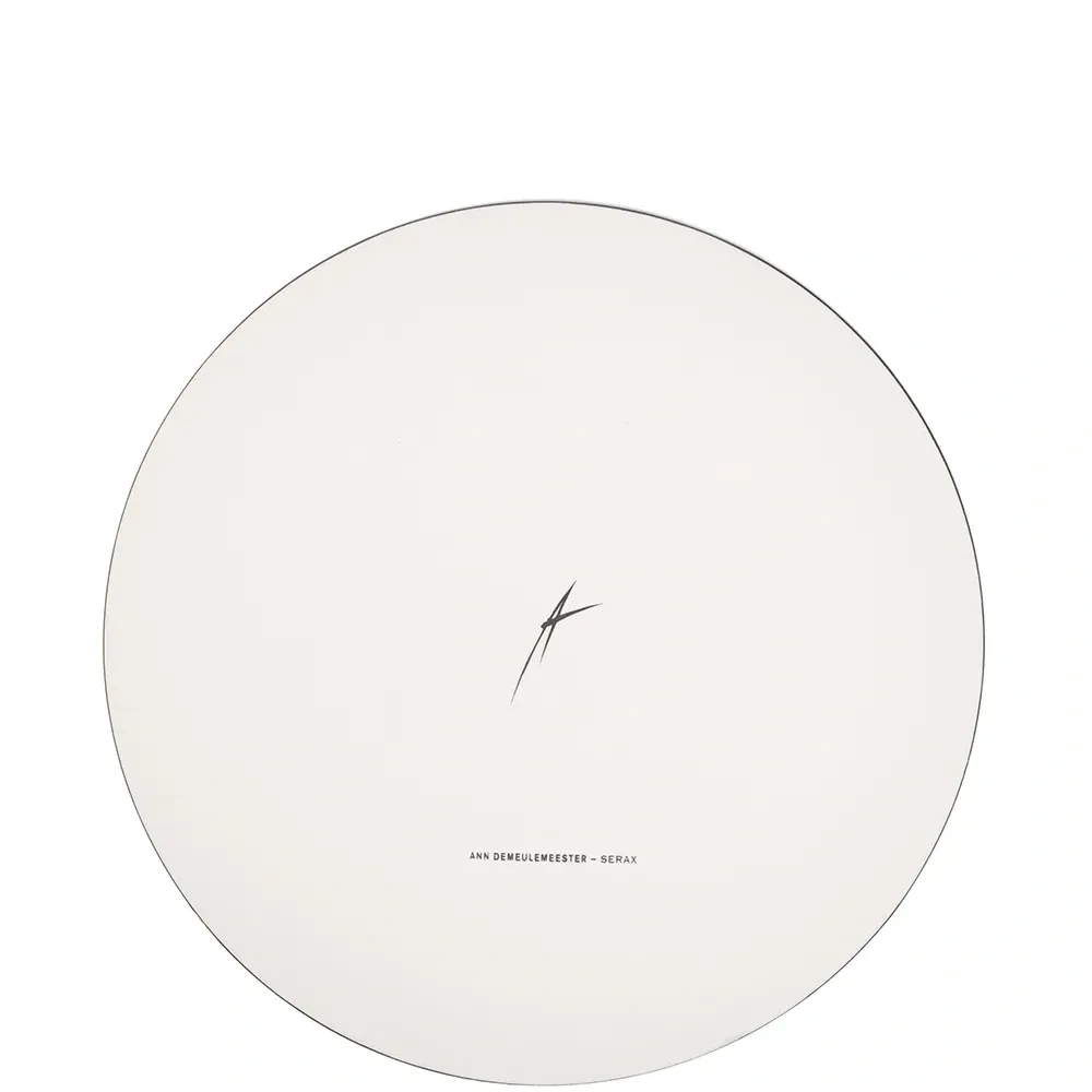 Комплект из двух фарфоровых тарелок