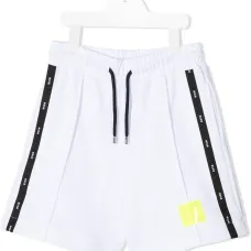 спортивные шорты с логотипом