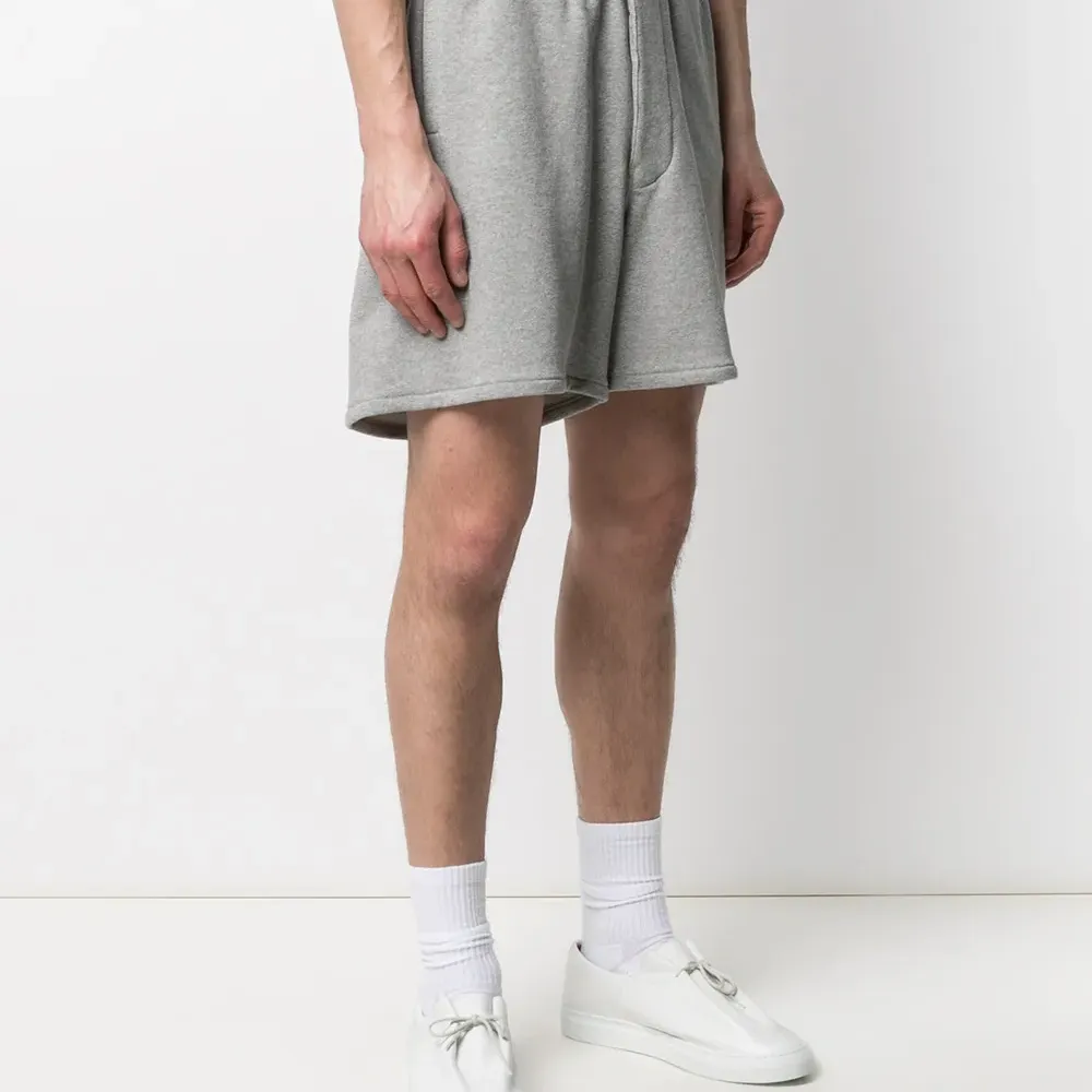 Спортивные шорты