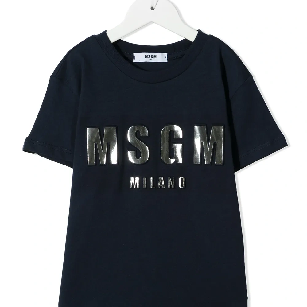 футболка с логотипом