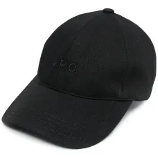 бейсболка с вышитым логотипом