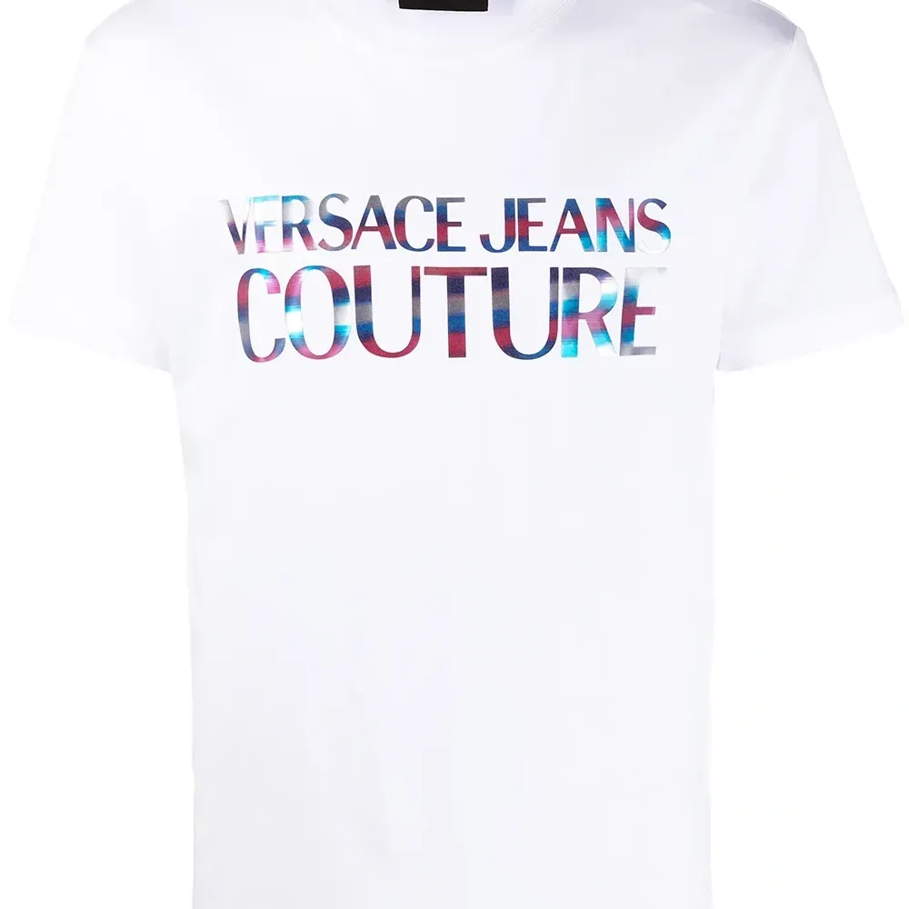 Футболка с логотипом