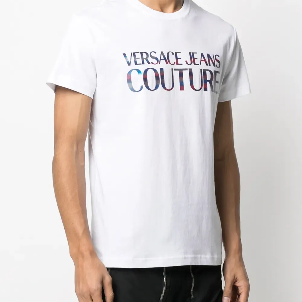 Футболка с логотипом