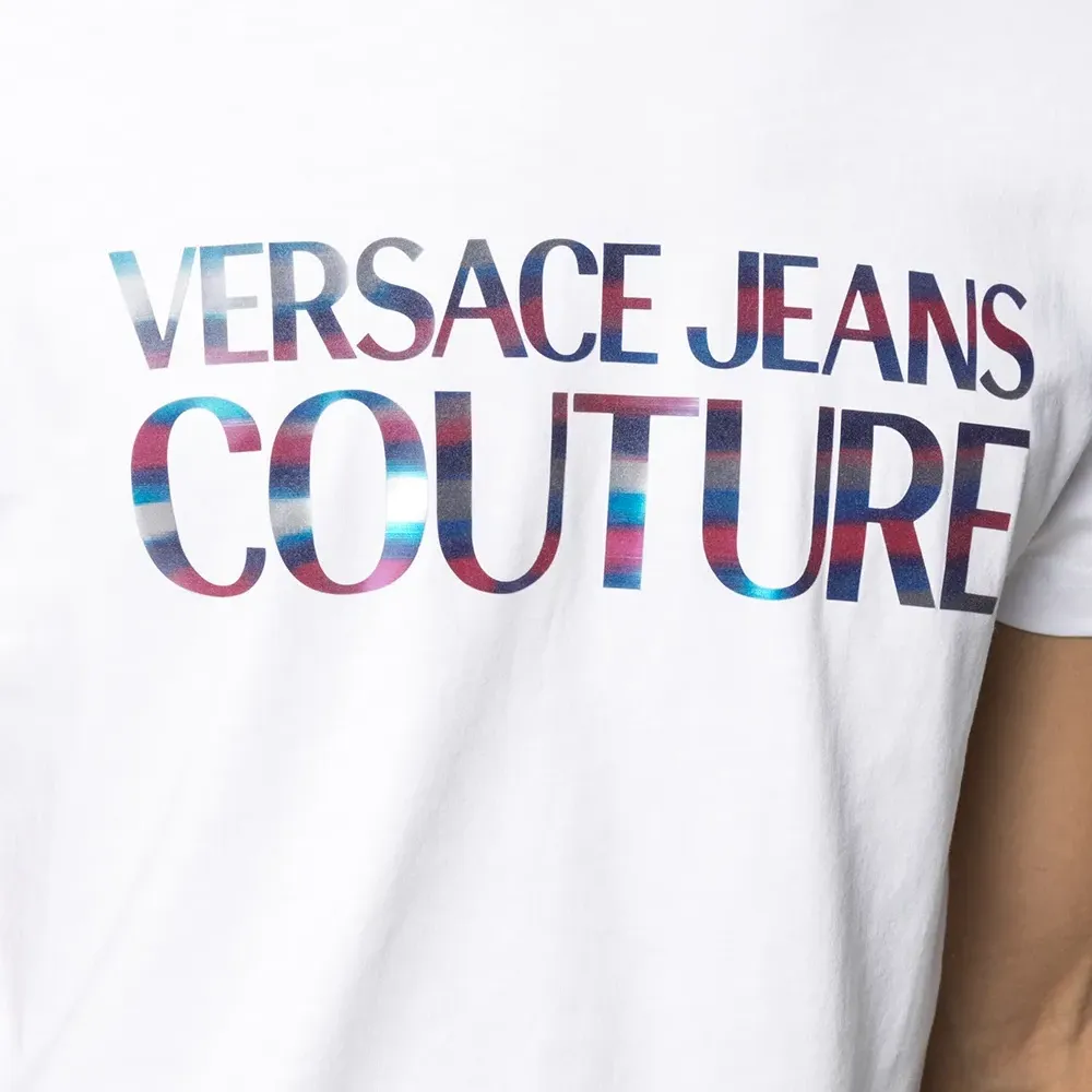 Футболка с логотипом