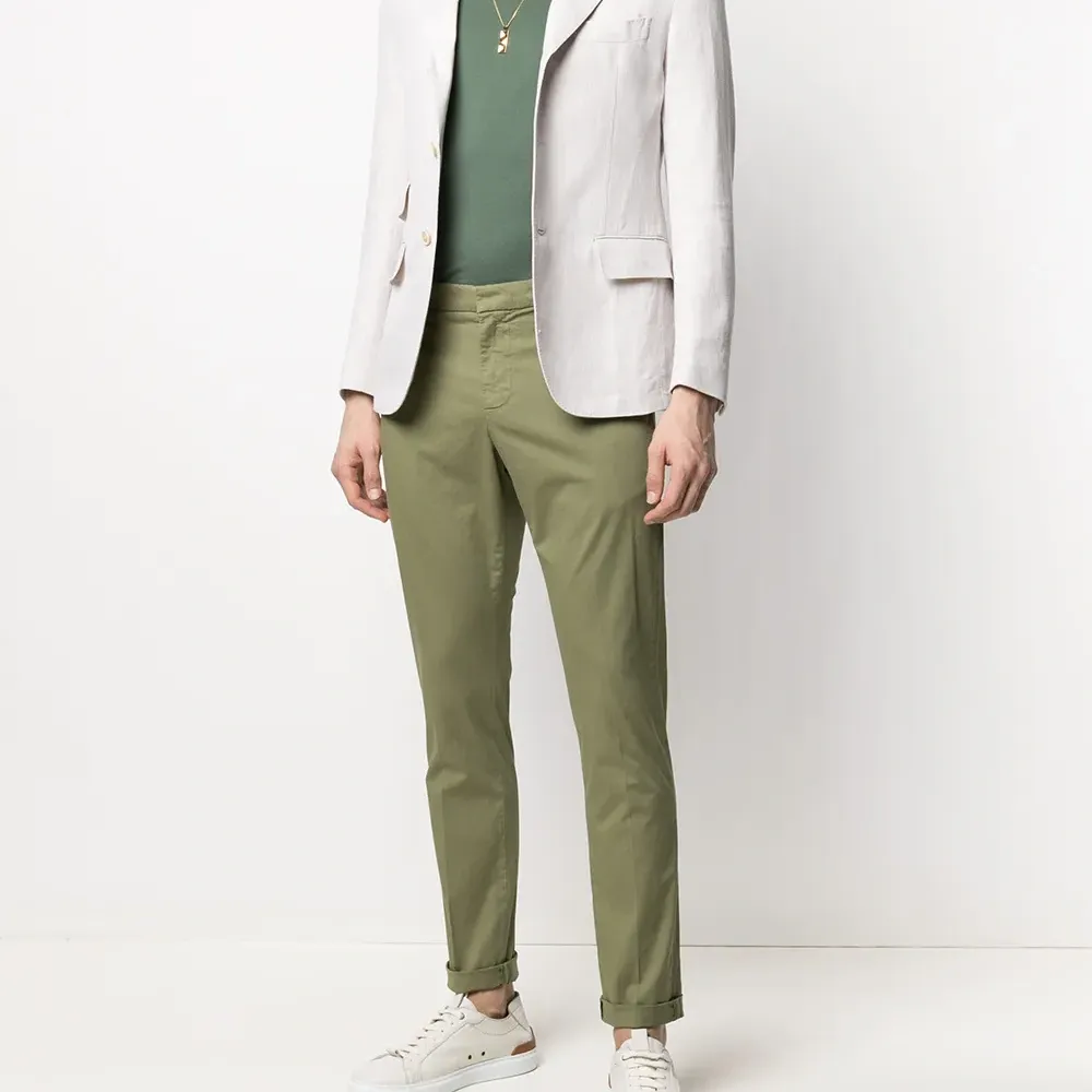 Брюки кроя слим