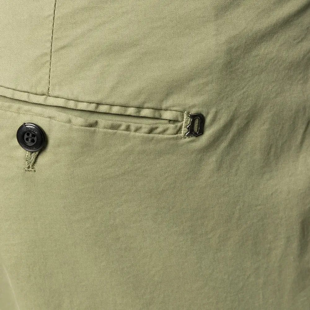 Брюки кроя слим