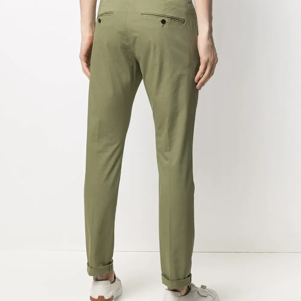 Брюки кроя слим