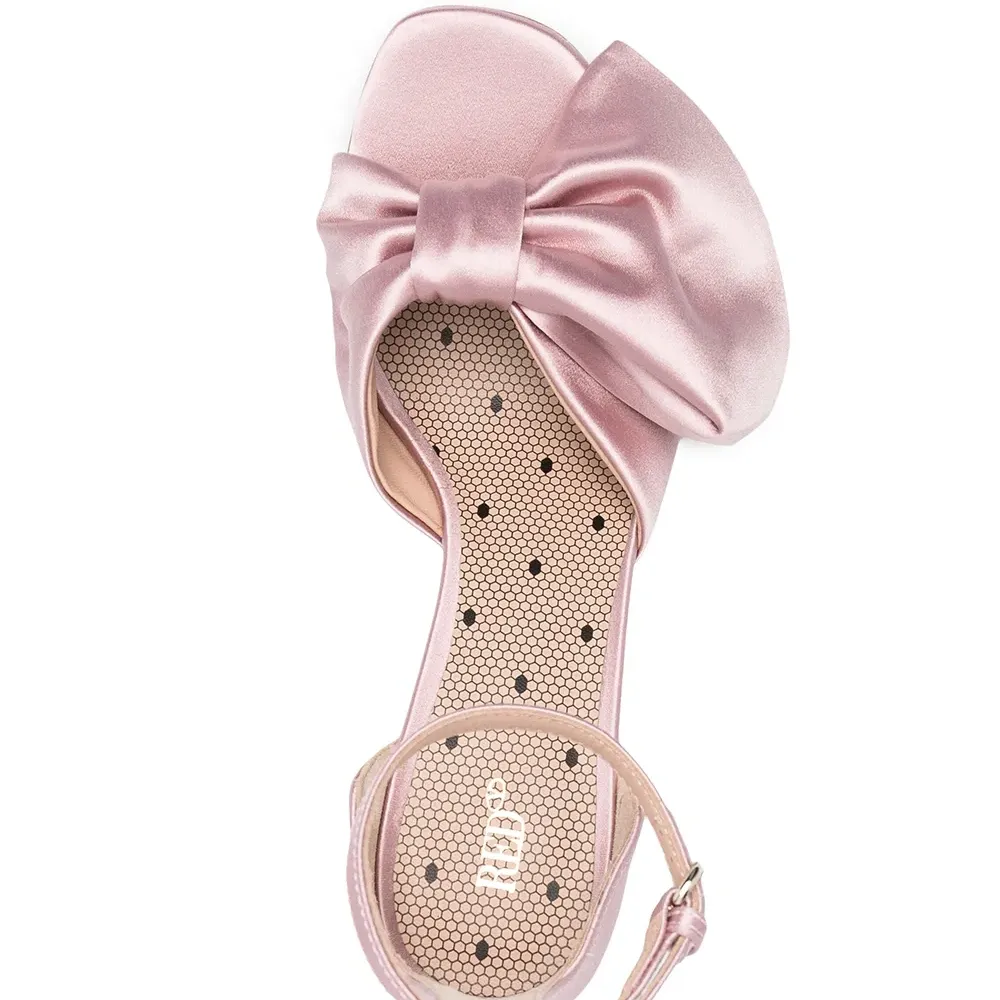 Босоножки с бантом