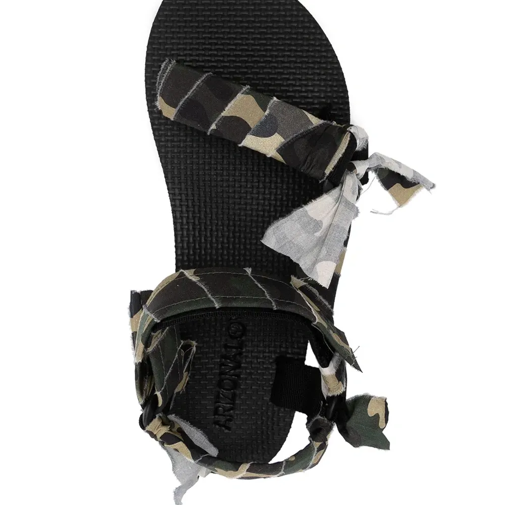 Сандалии Trekky с камуфляжным принтом