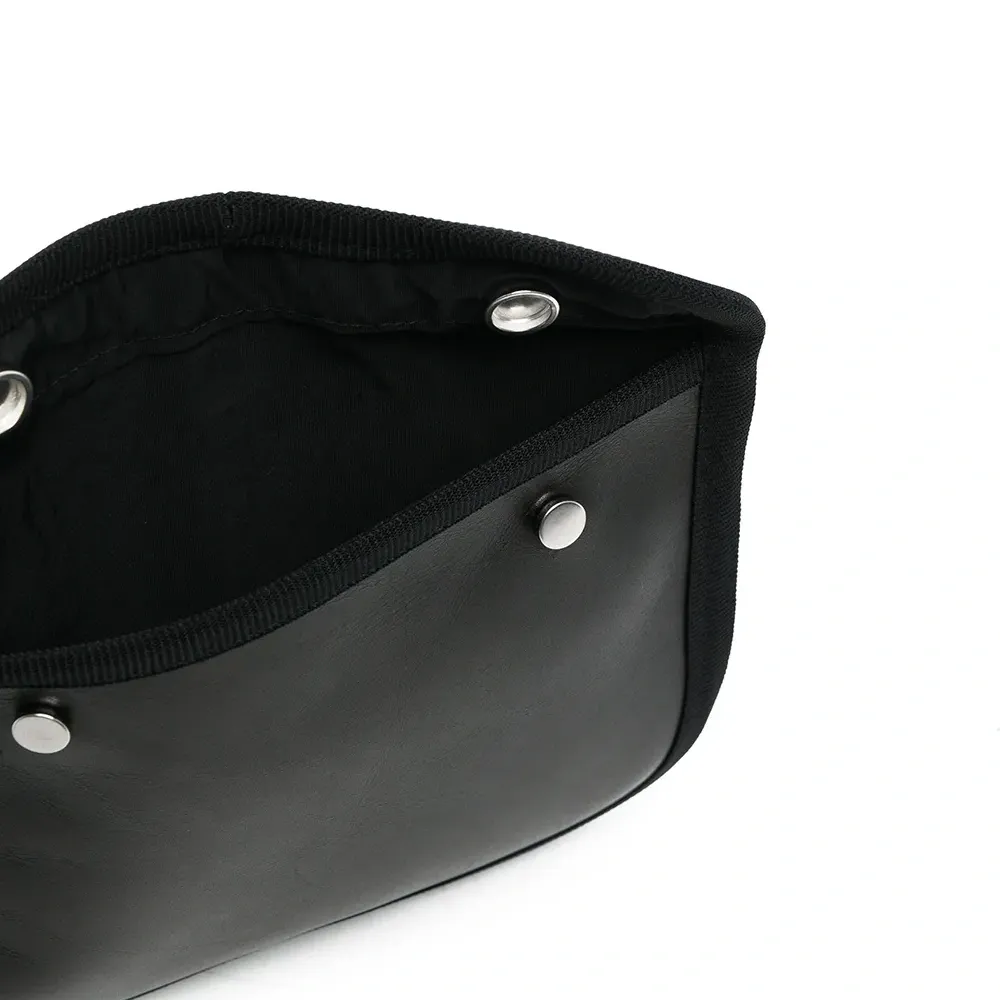 Компактный клатч на молнии