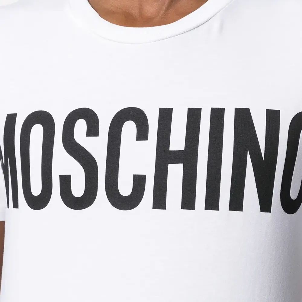 Футболка с логотипом