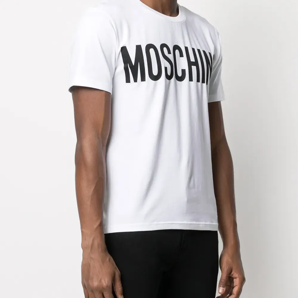 Футболка с логотипом